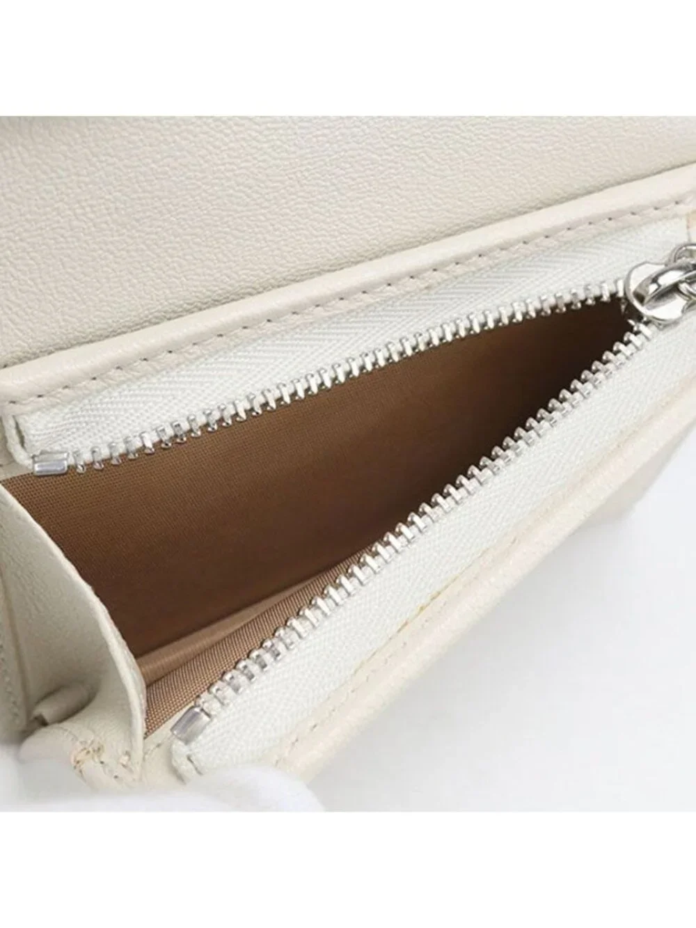 Gucci Blanc Di Bifold Wallet Leather - Picture 6 of 8